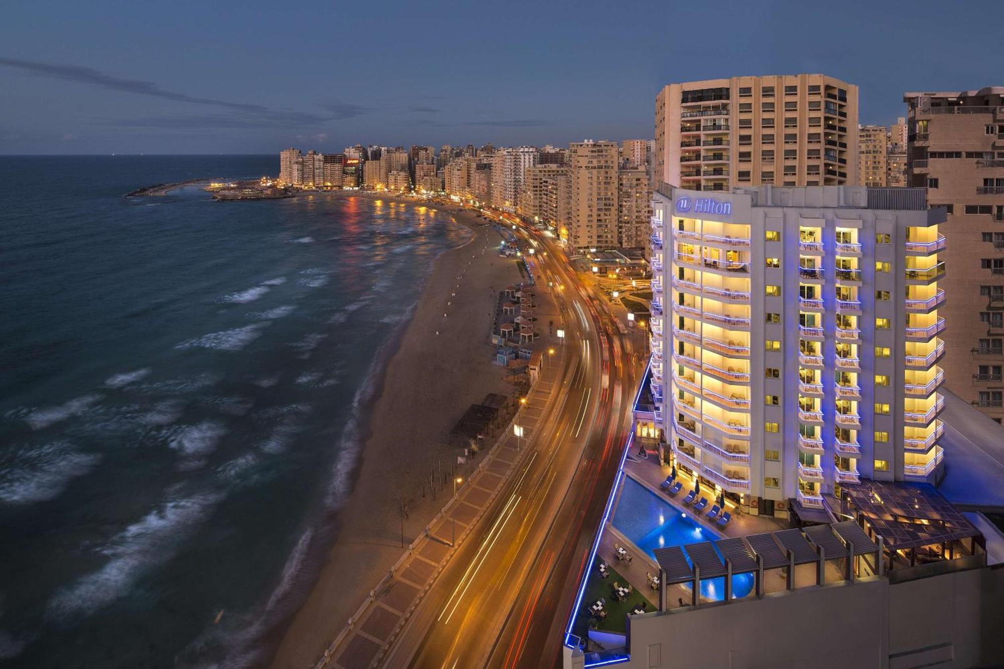 ホテル ヒルトン アレクサンドリア コーニシュ エクステリア 写真 The beachfront of Alexandria