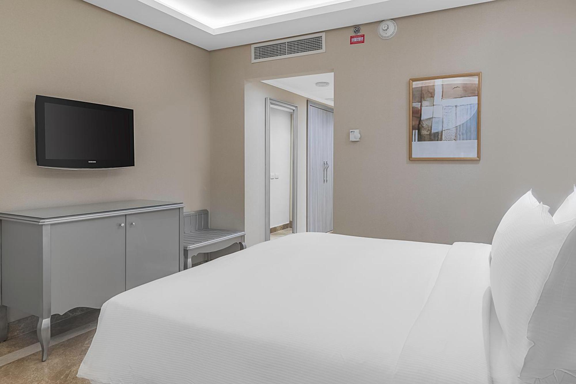 ホテル ヒルトン アレクサンドリア コーニシュ エクステリア 写真 A room at the hotel