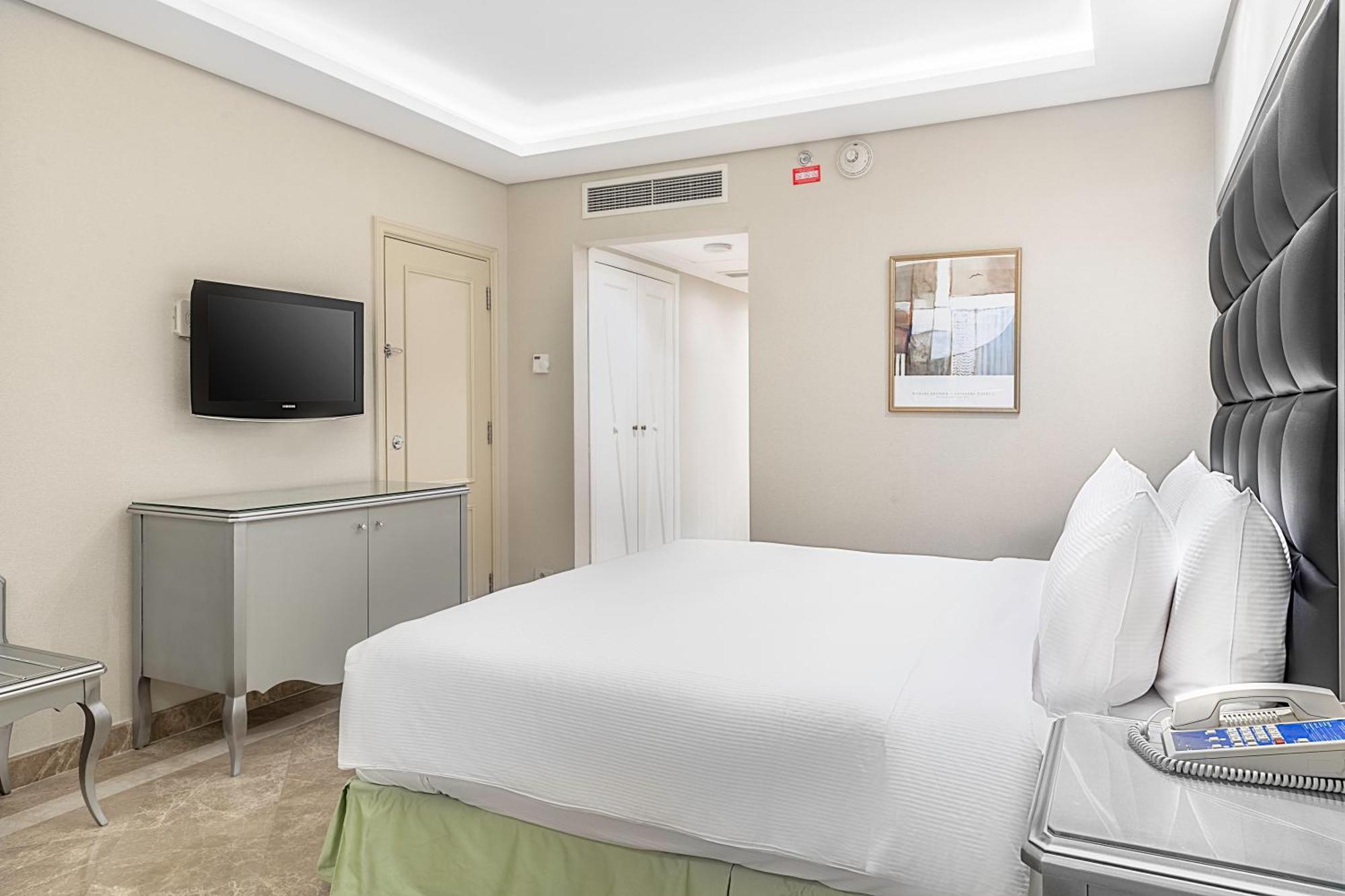 ホテル ヒルトン アレクサンドリア コーニシュ エクステリア 写真 A bedroom at the hotel